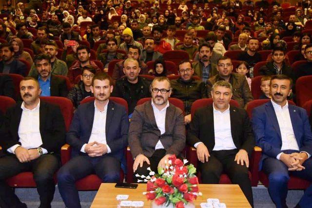 Dilovası’nda “Bilinçli aile, duyarlı gençlik” konferansı