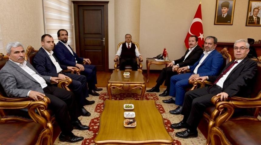 Vali Su, Memur-Sen Genel Başkanı Yal&ccedil;ın&rsquo;ı kabul etti