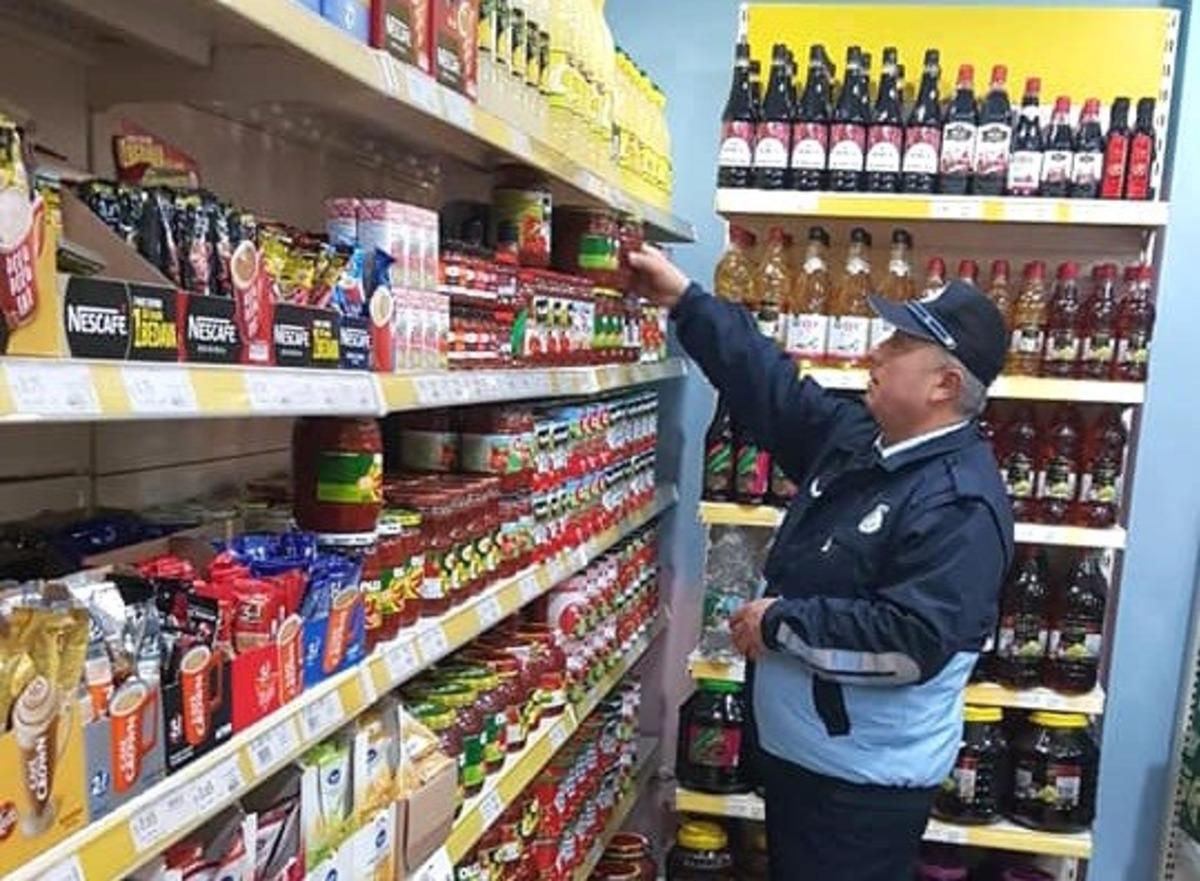 Zabıta ekipleri marketleri denetledi