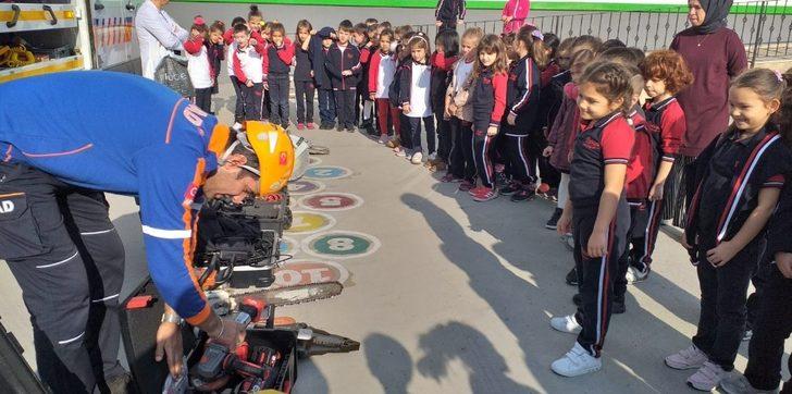 AFAD’tan minik öğrencilere ’Afet Farkındalığı’ eğitimi G3