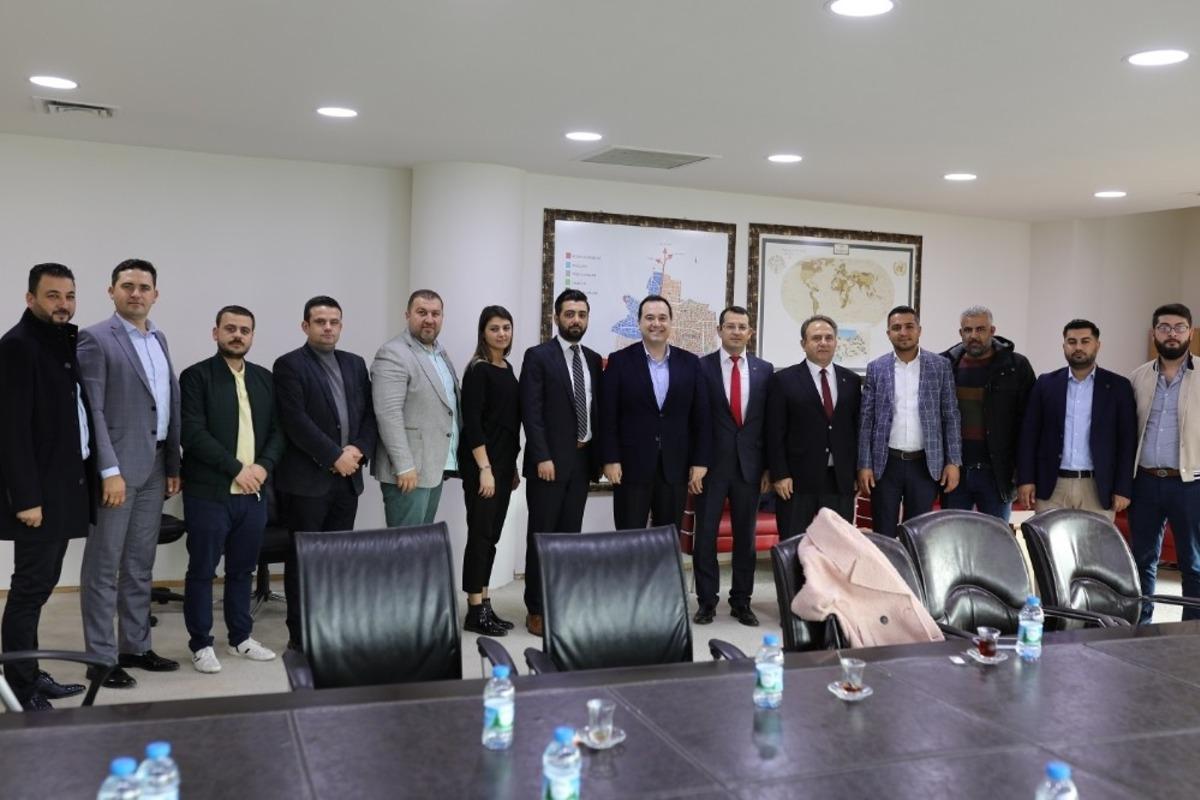 Manisalı gen&ccedil; girişimciler Akhisar&rsquo;da buluştu