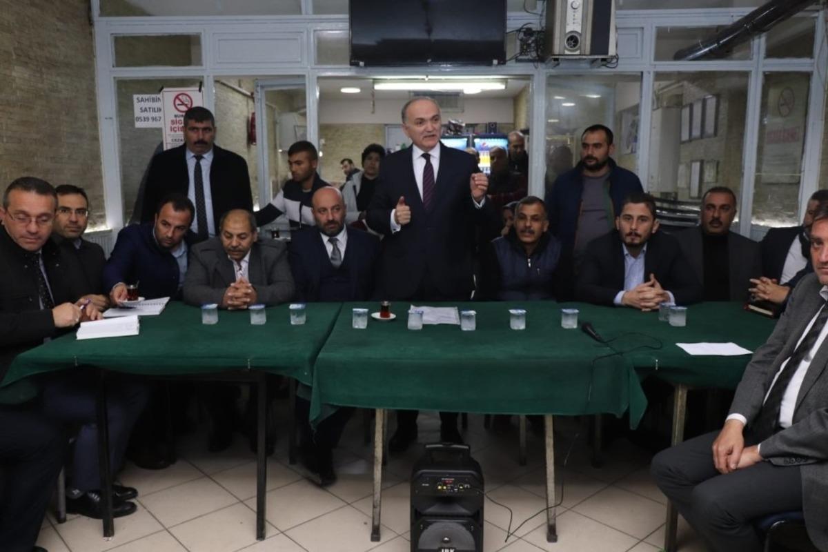 Başkan &Ouml;zl&uuml;&rsquo;y&uuml; Ağa mahallesi bağrına bastı