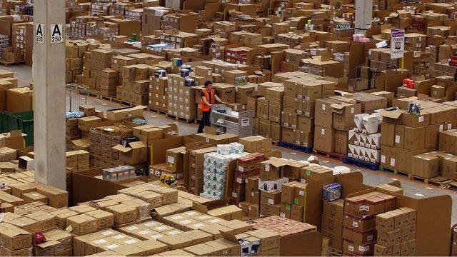 Amazon'un depolarında Black Friday ve Cyber Monday'de büyük hareketlilik yaşanıyor