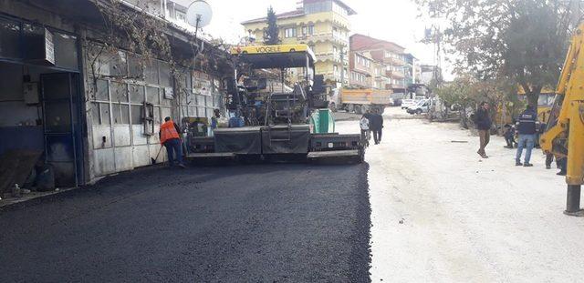 Sanayi esnafının yüzü sıcak asfaltla güldü