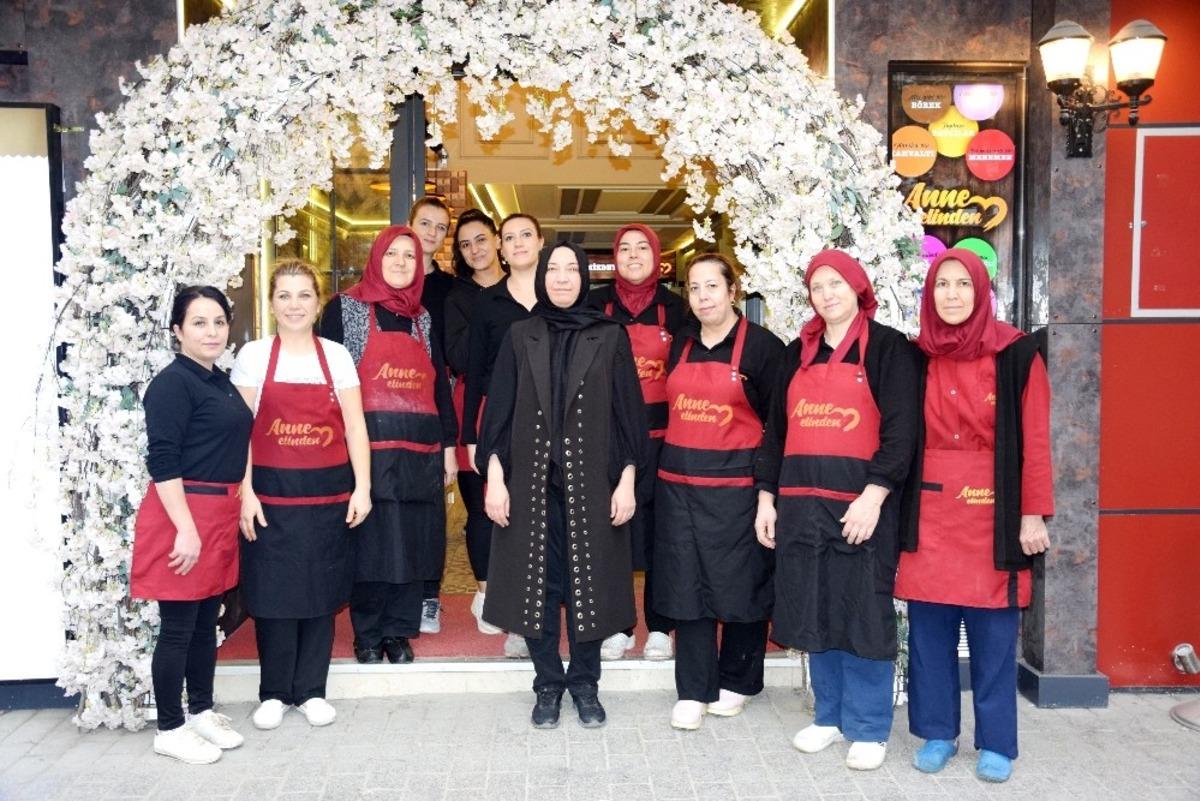 Burada yemekler &rsquo;Anne Elinden&rsquo;