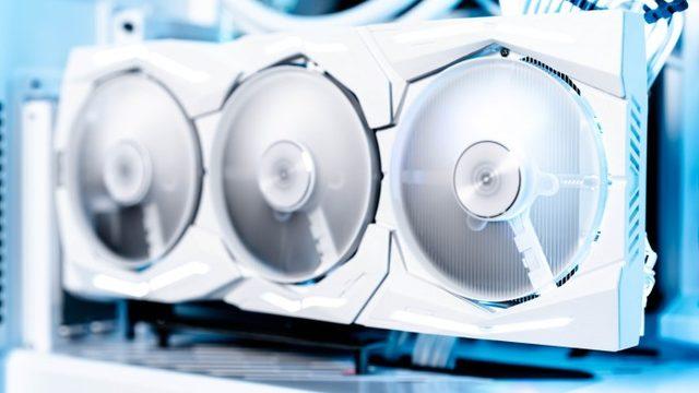 Asus Strix GeForce RTX 2080 Ti White Edition neler sunuyor?