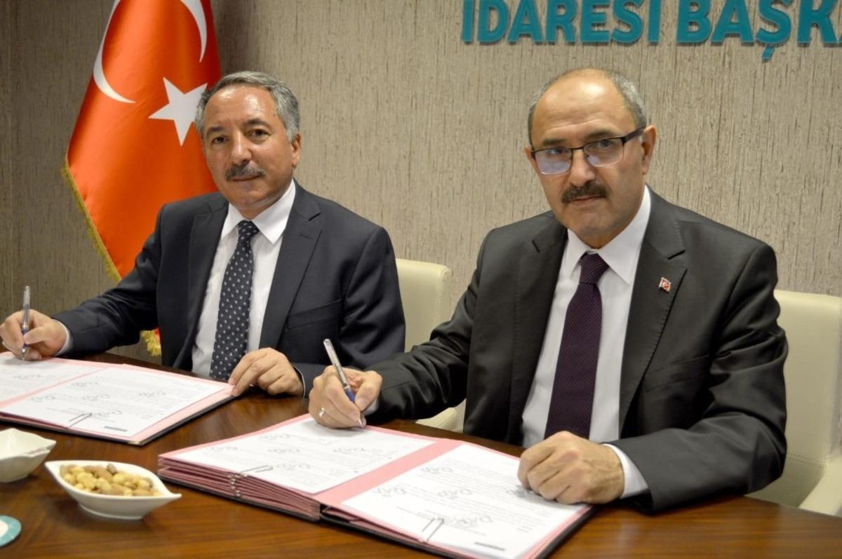 Ağrı İbrahim &Ccedil;e&ccedil;en &Uuml;niversitesi&rsquo;nde G&uuml;neş Enerji Santrali Kuruluyor