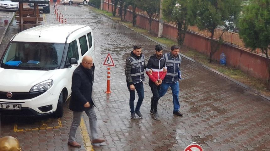 Oto fareleri kıskıvrak yakalandı