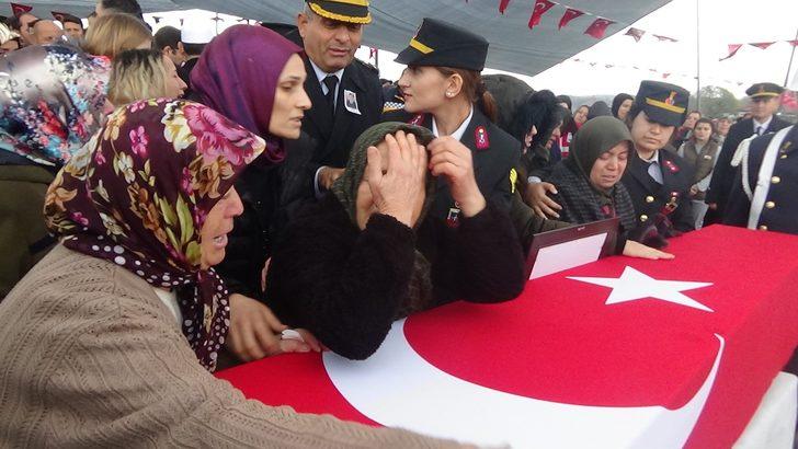Şehit Jandarma Uzman Çavuş Furkan Yılmaz'ı binler uğurladı G2