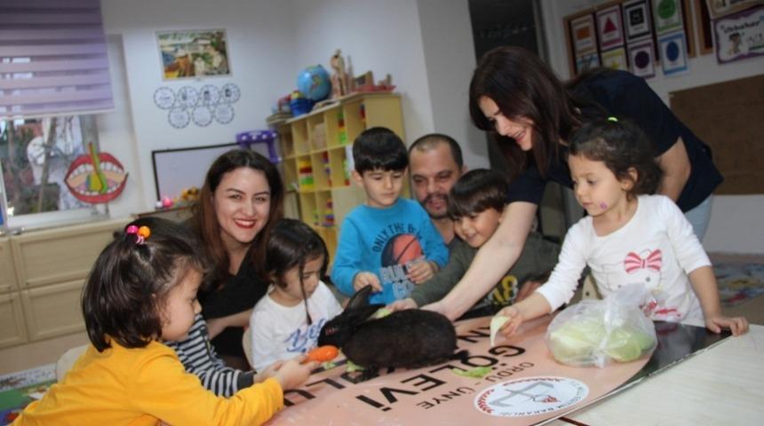 Kayıp tavşanı minikler sahiplendi