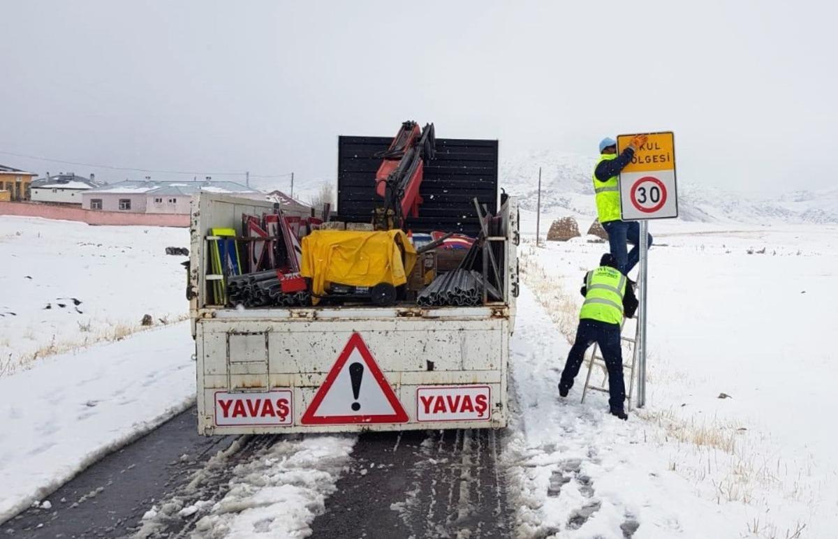 Van&rsquo;da trafik levhası &ccedil;alışması