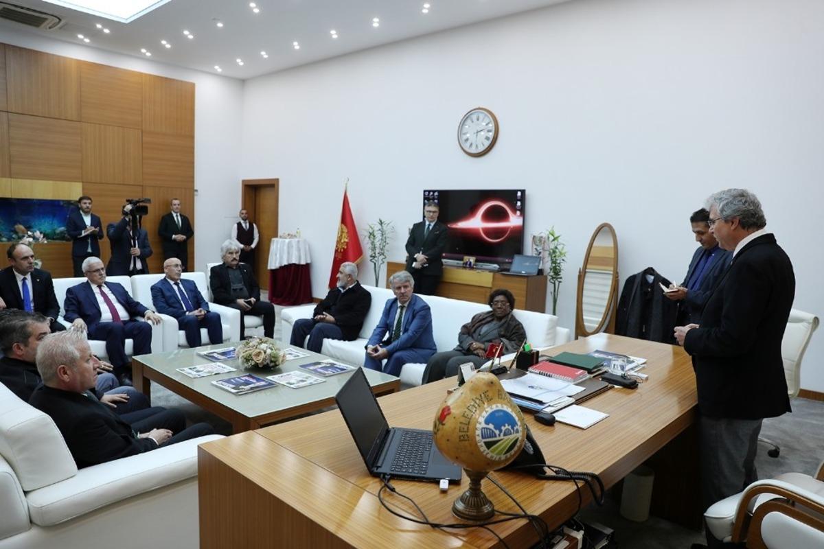 Başkan Y&uuml;ce: "Sakarya&rsquo;nın gelişme ve b&uuml;y&uuml;me ivmesi s&uuml;recek"