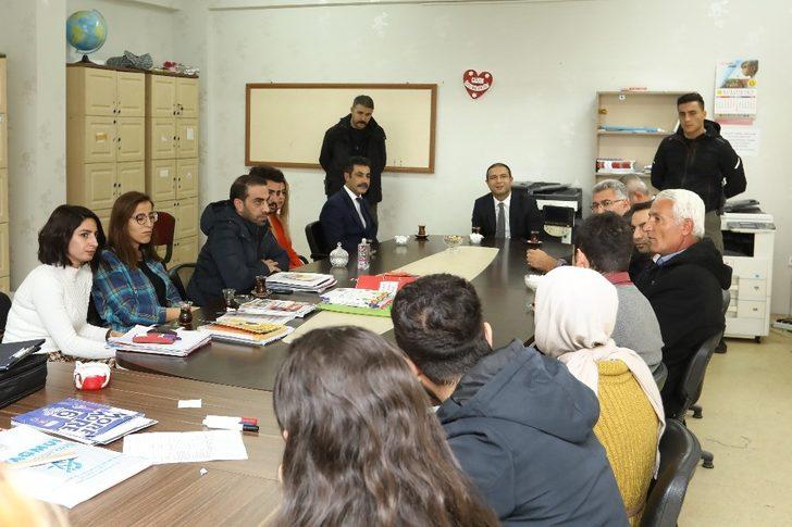 Başkan Vekili Aslan’dan mahalle ziyareti G3