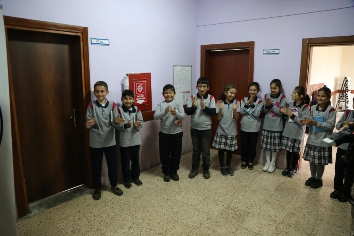 Ormanlı İlkokulunda kurulan k&uuml;t&uuml;phaneye şehidin adı verildi