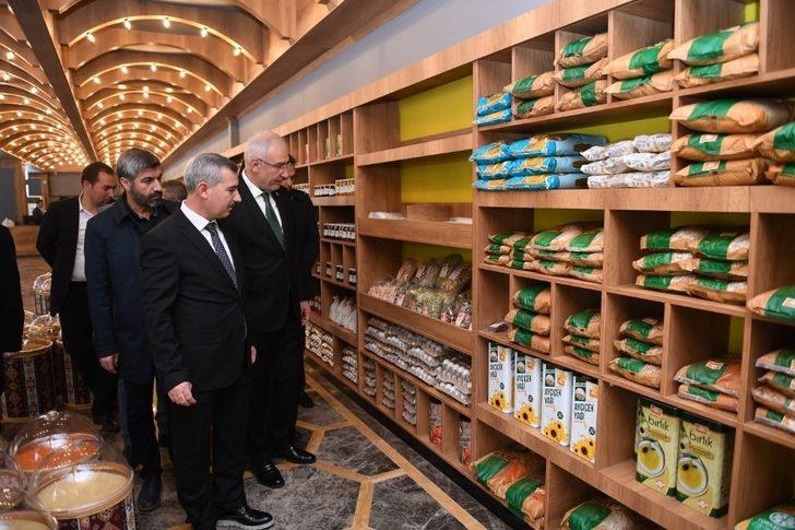 Başkan Çınar Emanet Çarşını inceledi G2