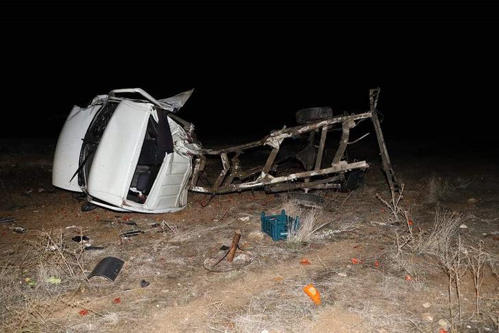 Tren, hemzemin geçitte kamyonete çarptı: 1 ölü, 2 yaralı G2