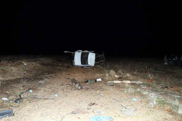 Tren, hemzemin geçitte kamyonete çarptı: 1 ölü, 2 yaralı G3