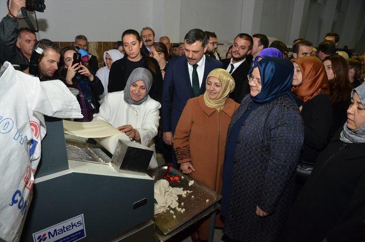 Aile, Çalışma ve Sosyal Hizmetler Bakanı Selçuk, Çorum'da kooperatif açılışına katıldı G1