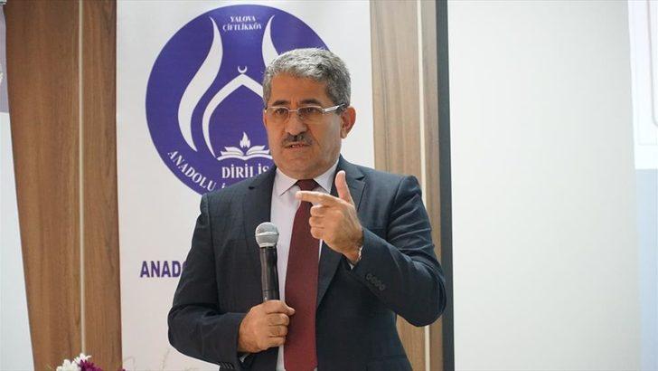 Yalova Üniversitesi Rektörü Suat Cebeci ile Ebubekir Sifil arasında sözlü tartışma: Haddini bil ya da lütfen dışarı çık G3