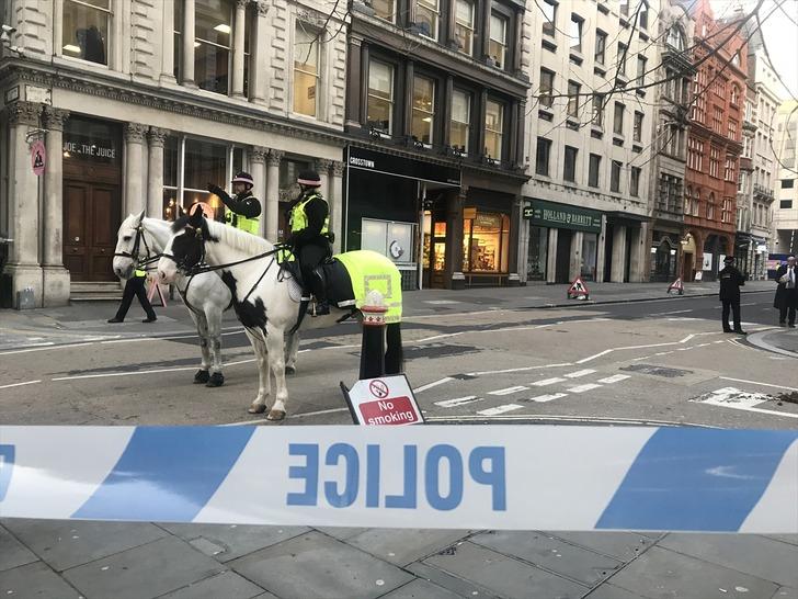 Londra'daki bıçaklı saldırıda 2 kişi öldü, 3 kişi yaralandı! Saldırganın kimliği açıklandı G3