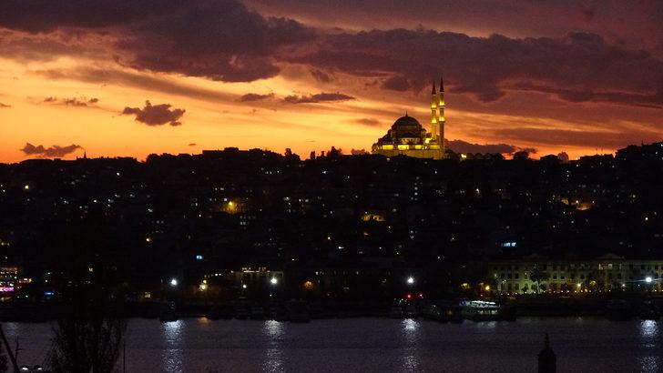 İstanbul'da eşsiz gün batımı manzarası havadan görüntülendi G5