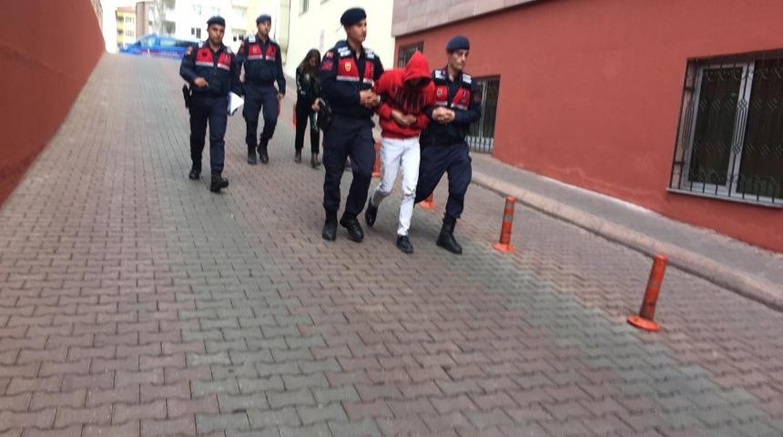 Kayseri'de hırsızlık yapan kuzenler yakalandı