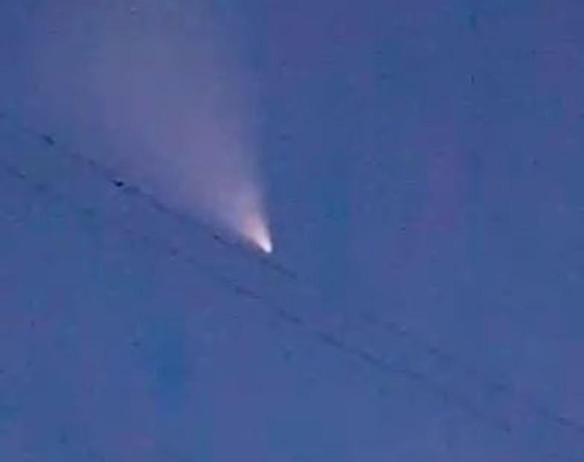 G&uuml;m&uuml;şhane'de g&ouml;ky&uuml;z&uuml;nde g&ouml;r&uuml;len parlak cisim, heyecanlandırdı: Uzaylılar mı geliyor?