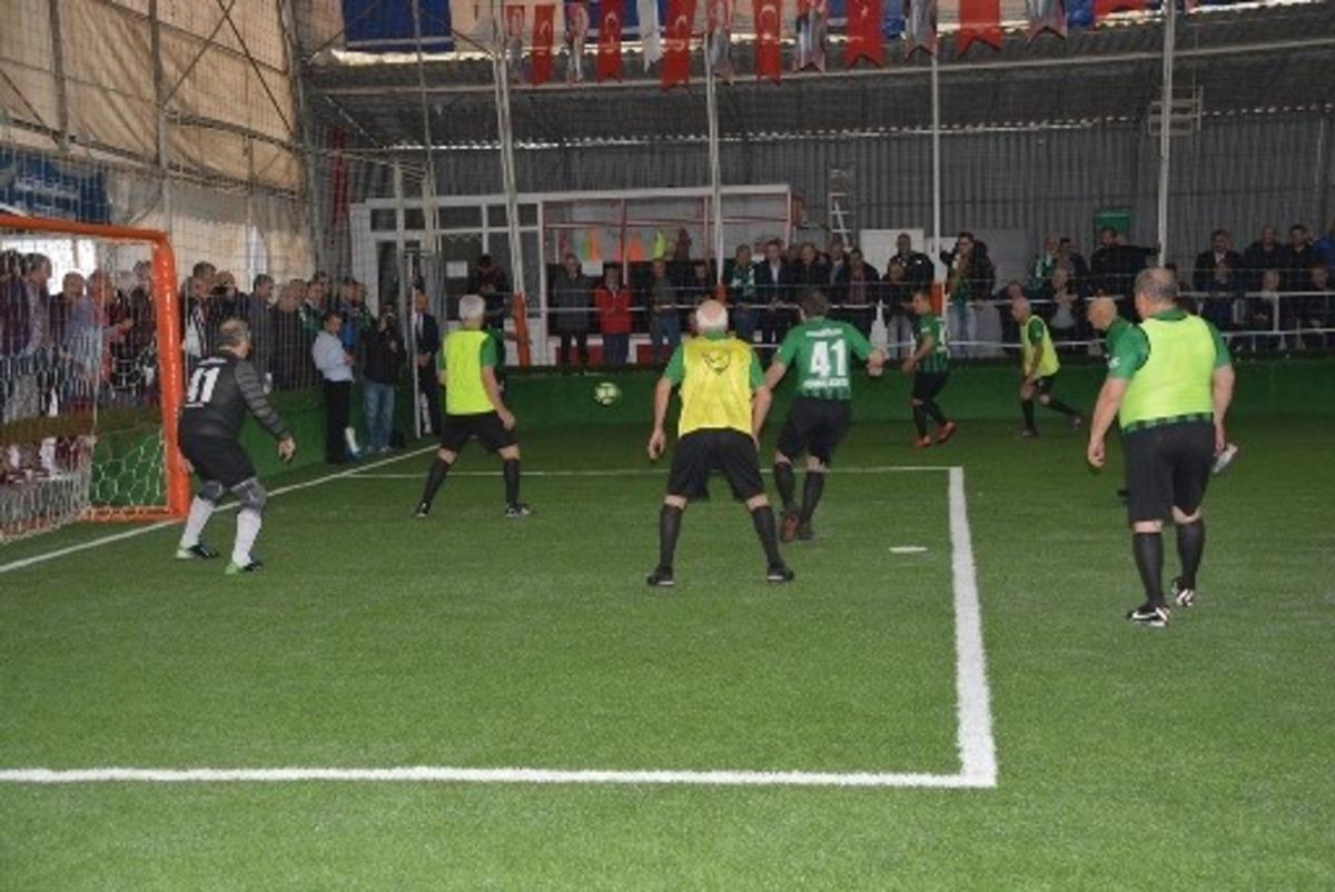 Kocaelispor&rsquo;un efsaneleri Efe i&ccedil;in ter d&ouml;kt&uuml;