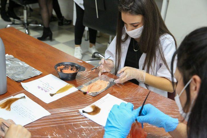 Buca’da cilt bakım kurslarına tam not G2