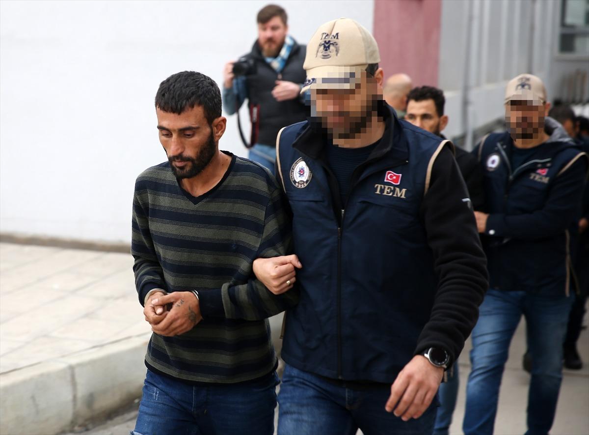 Adana'da kaldırımdaki bombalı saldırıyla ilgili 8 YPG/PKK ş&uuml;phelisi tutuklandı