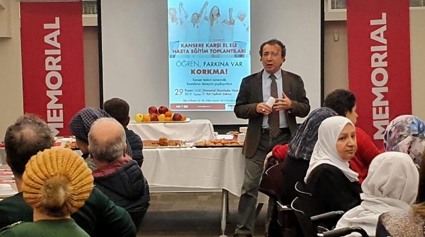 Hastalar ve sağlık&ccedil;ılar kansere karşı birlik oldu