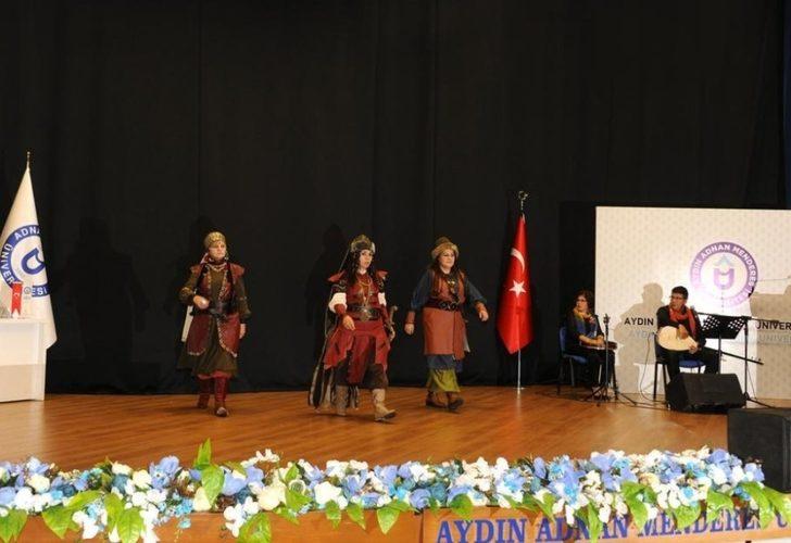 Kostümleri ile Eskişehir’i temsil ettiler G4