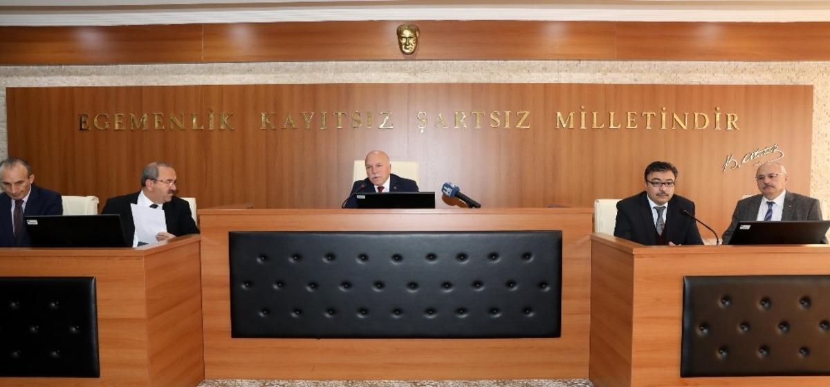 B&uuml;y&uuml;kşehir&rsquo;in b&uuml;t&ccedil;esi oy birliğiyle kabul edildi