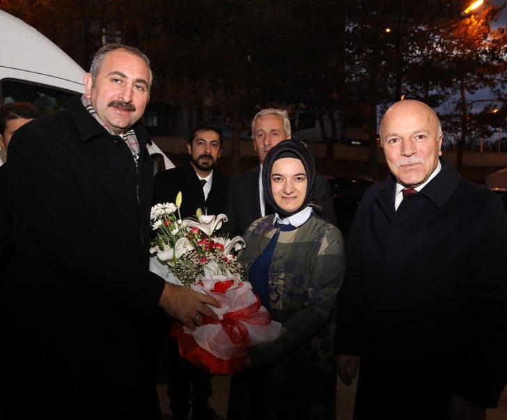 Adalet Bakanı Gül’den Büyükşehir’e ziyaret G2