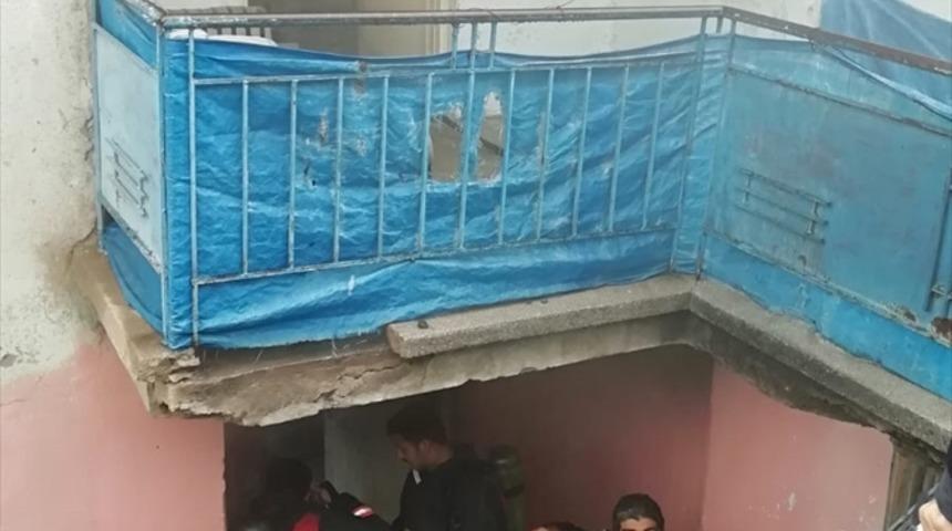 Malatya'da yangın çıkan evde mahsur kalanları itfaiye kurtardı