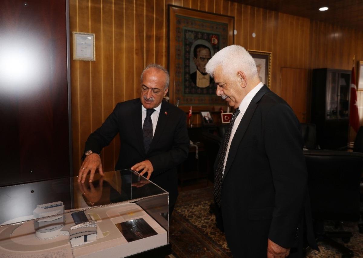 Atat&uuml;rk &Uuml;niversitesi&rsquo;nde kariyer sohbetleri programı