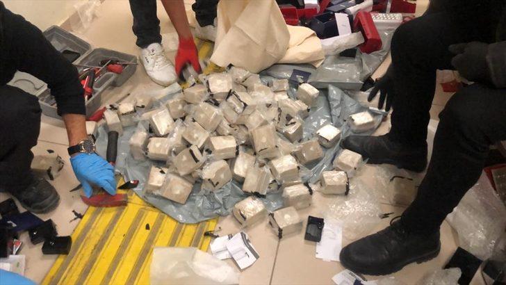 Van'da kargoyla uyuşturucu sevkiyatı polise takıldı G3