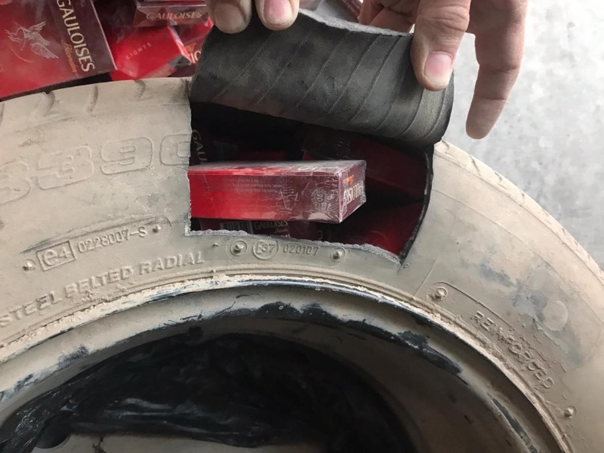 Siirt&rsquo;te 680 paket ka&ccedil;ak sigara ele ge&ccedil;irildi
