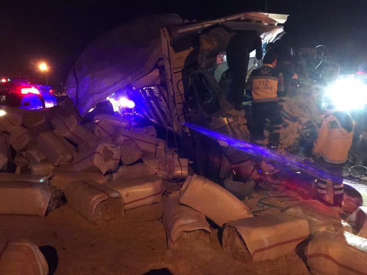 Bitlis’te askeri araçla kamyon çarpıştı: 1 ölü, 2 asker yaralı G3