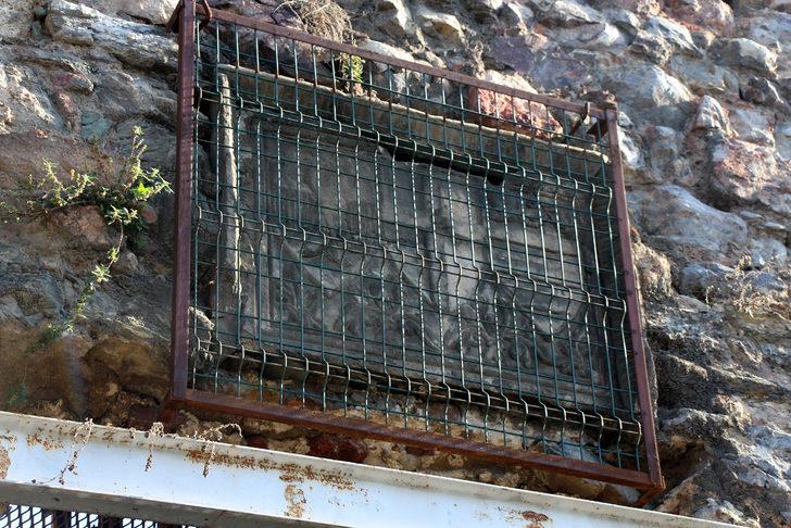 'Cenova Arması'na demir korkuluklu önlem G2