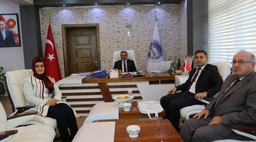 İl&ccedil;e Sağlık M&uuml;d&uuml;r&uuml; Anteplioğlu Başkan Cabbar&rsquo;ı Makamında Ziyaret Etti