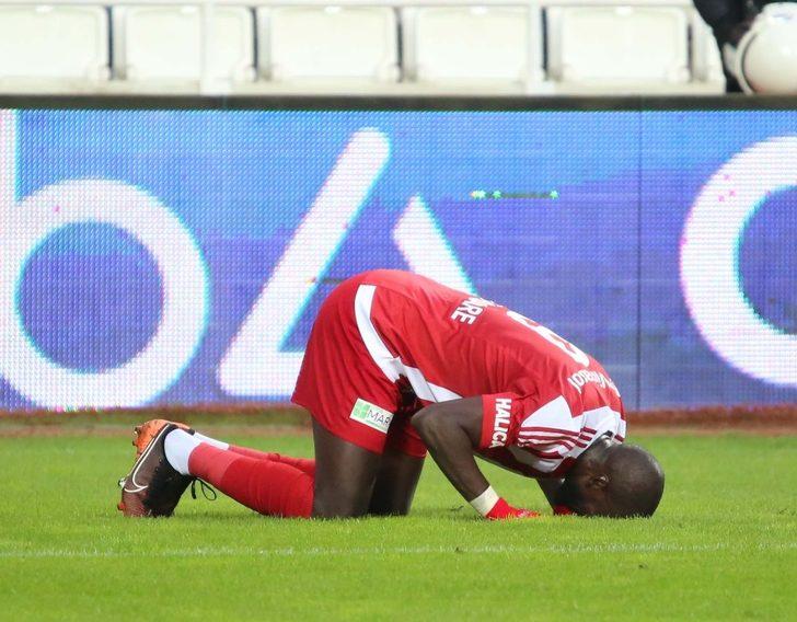 ÖZET | Sivasspor Kasımpaşa maç sonucu: 2-0 G3