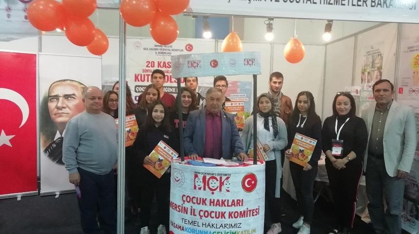 &Ccedil;ocuk Hakları &Ccedil;ocuk Komitesi kitap fuarında stant a&ccedil;tı