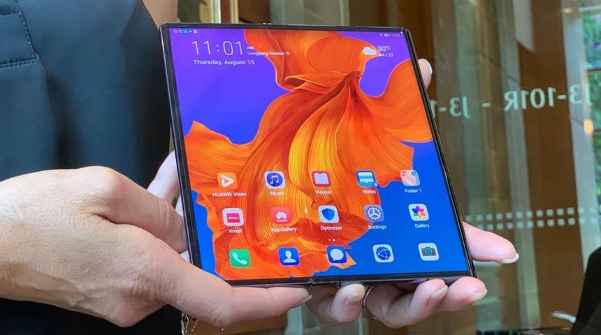 Huawei Mate X’ten ‘yok artık’ denilecek başarı!