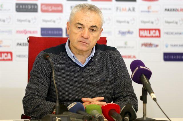 Sivasspor Teknik Direktörü Rıza Çalımbay