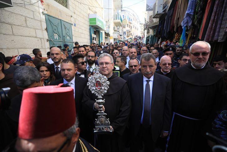 Filistin'de Hz. İsa'nın beşiğinin parçasının gelişi kutlandı G4