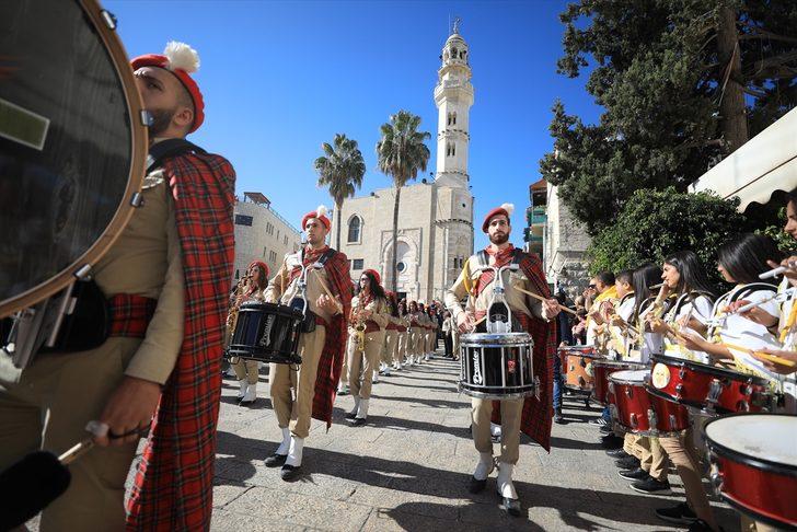 Filistin'de Hz. İsa'nın beşiğinin parçasının gelişi kutlandı G5