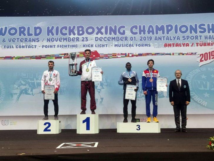 Wako Büyükler Kickboks Dünya Şampiyonası’nda Özel Harekat polisi dünya ikincisi oldu G3