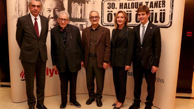 30'uncu Haldun Taner Öykü Ödülü Kamil Erdem'e verildi 