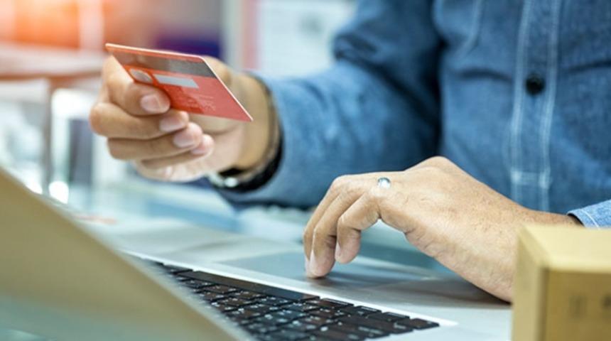 ABD'de 'Efsane Cuma'da 7,4 milyar dolarlık online rekor satış